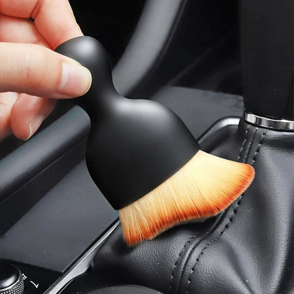 Brosse douce pour le balayage de la poussière à l'intérieur des voitures